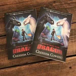 How to train your dragon set of 2 books